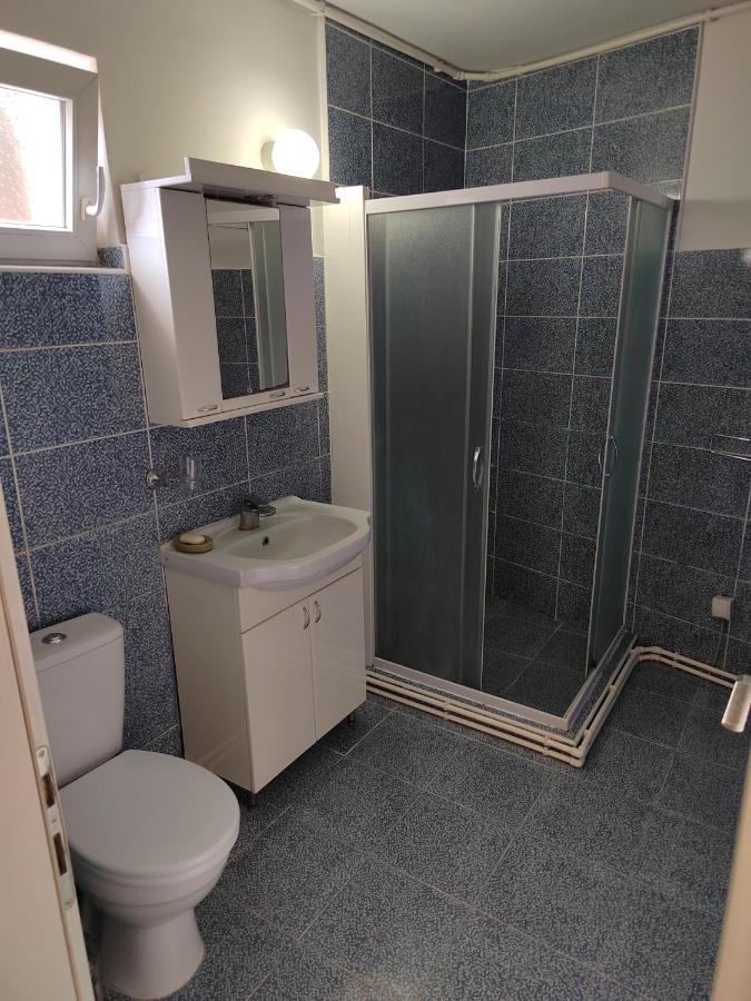 Downtown Apartment Nis Bagian luar foto